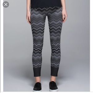 Lululemon Ebb to Street Chevron legging